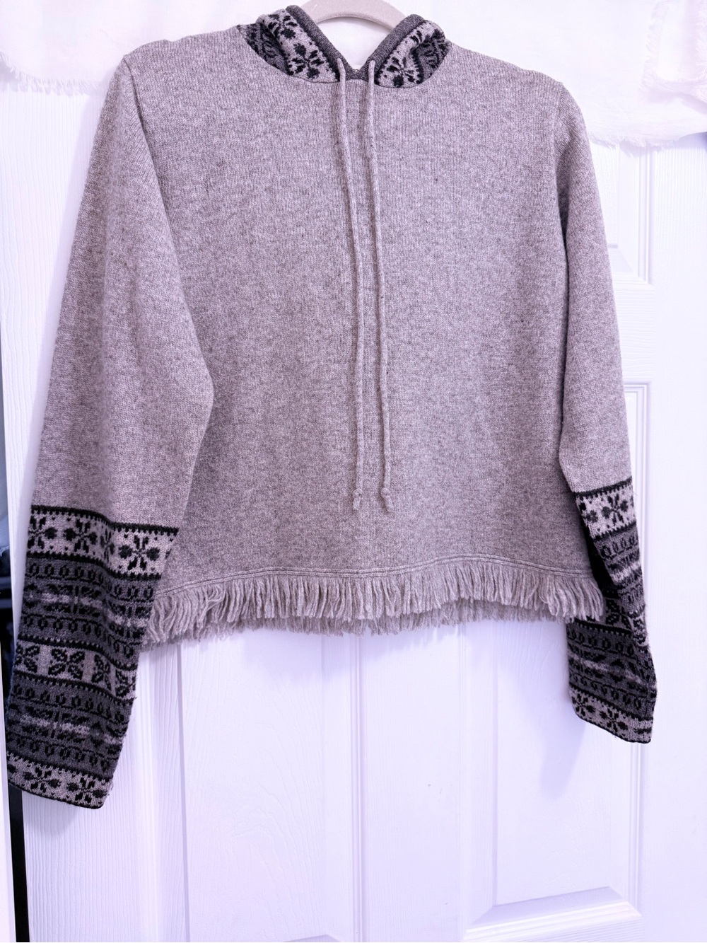 Eddie Bauer Gray Hooded Fringe Sweater with Patterned Cuffs/Hood-Women’s Size M